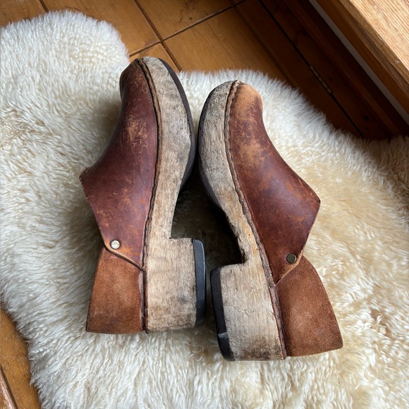 Antique Handmade Leather Clogs - Picture 4 of 15